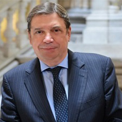 Luis Planas